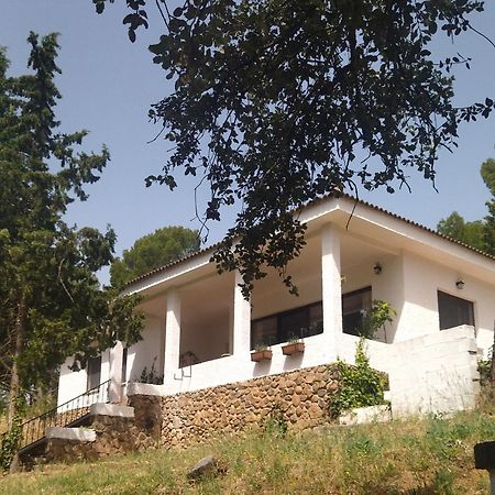 Bonita Casa Blanca En El Bosque. Villa Cordoba Exterior photo